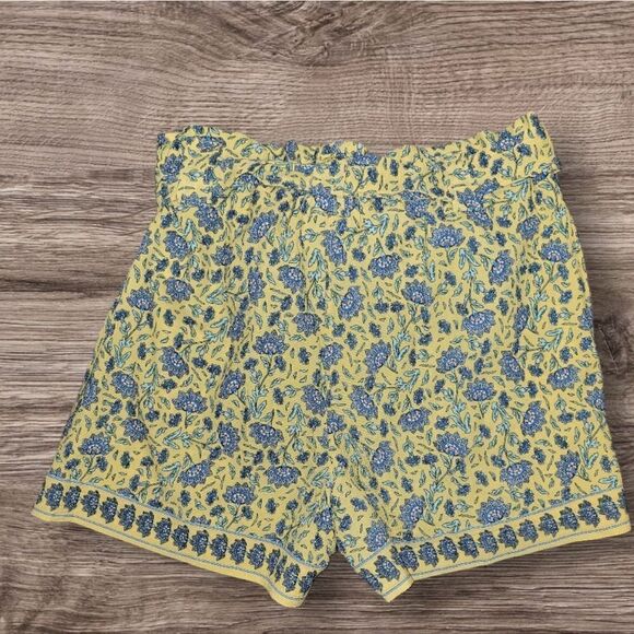 Max Studio Women's Bubble Crepe Shorts with Front Ties Yellow Size Medium NWT - Picture 3 of 5